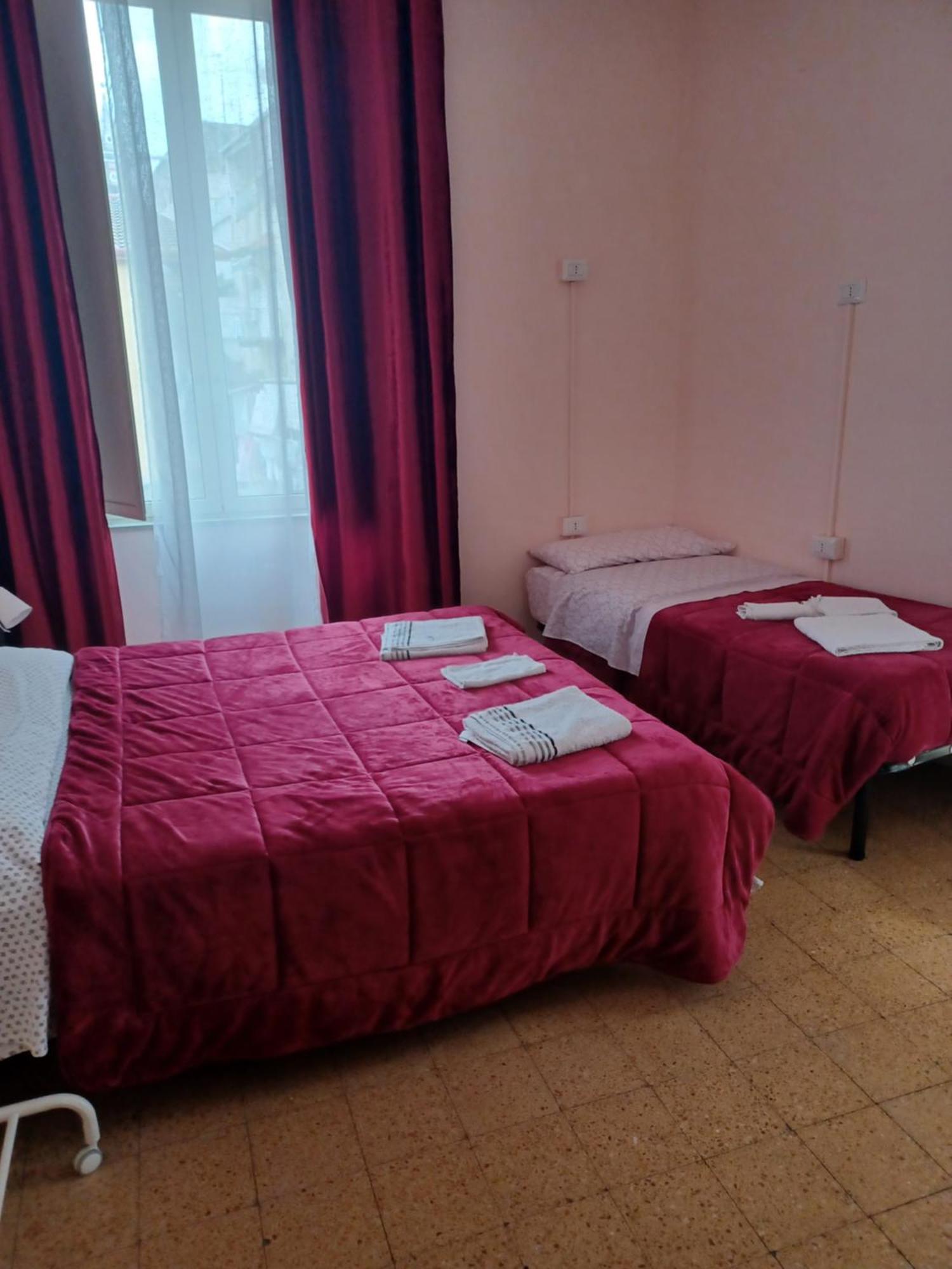 B&B Appartamenti Napoli Экстерьер фото